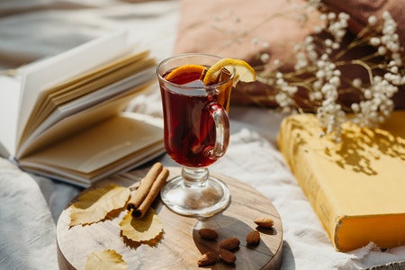 How to Heat Mulled Wine